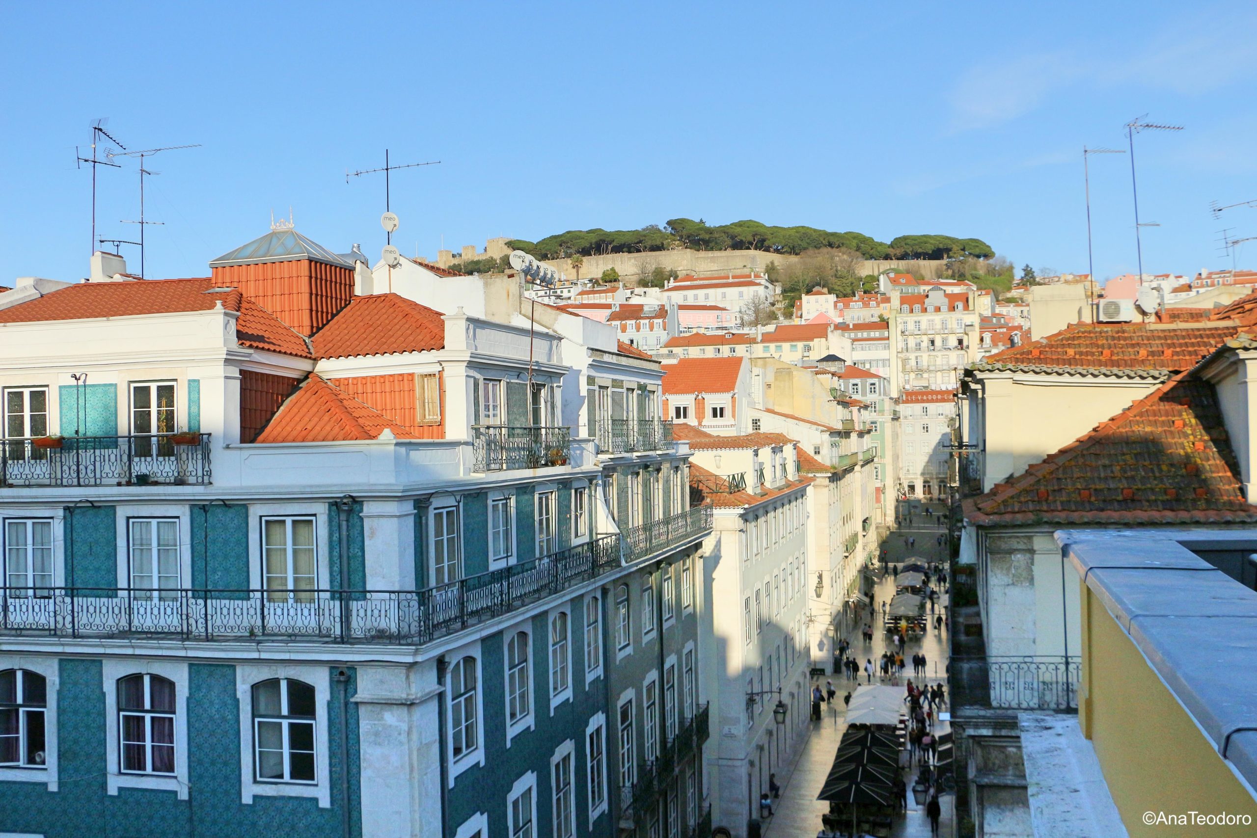 Top 3 Reasons to Book a Serviced Apartment in Lisbon